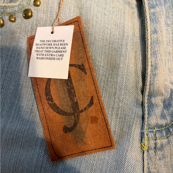 JCNY Light Wash Embellished Clover Jeans Women’s Size 29 Hand Beaded NWT - Picture 2 of 6